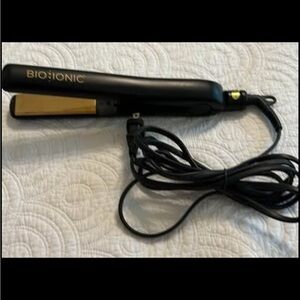 Bio Ionic GoldPro 24K Gold Ceramic Smoothing & Styling Flat Iron